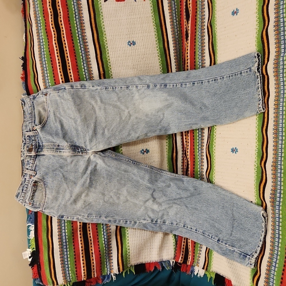 Vintage Light Wash Levi's Jean 505 Regular Fit Straight Leg 36×30